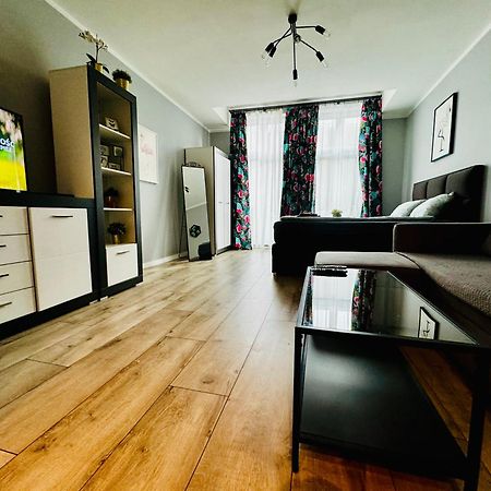 Apartament Flaming Z Balkonem - Scisle Centrum Naprzeciwko Pkp I Pks - Self Check In - Darmowy Parking - Pozne Wymeldowanie - Wystawiamy Fv Opole Eksteriør bilde