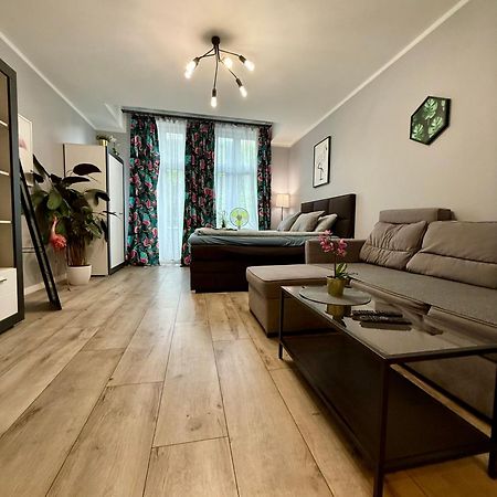 Apartament Flaming Z Balkonem - Scisle Centrum Naprzeciwko Pkp I Pks - Self Check In - Darmowy Parking - Pozne Wymeldowanie - Wystawiamy Fv Opole Eksteriør bilde